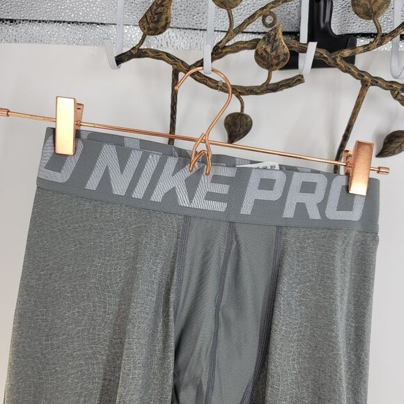 Nike pro gray and silver leggings - Picture 5 of 7